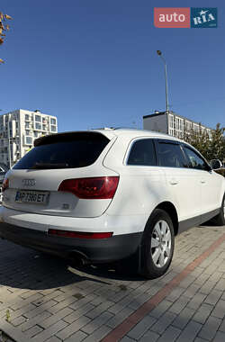 Позашляховик / Кросовер Audi Q7 2011 в 