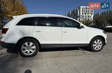 Позашляховик / Кросовер Audi Q7 2011 в 
