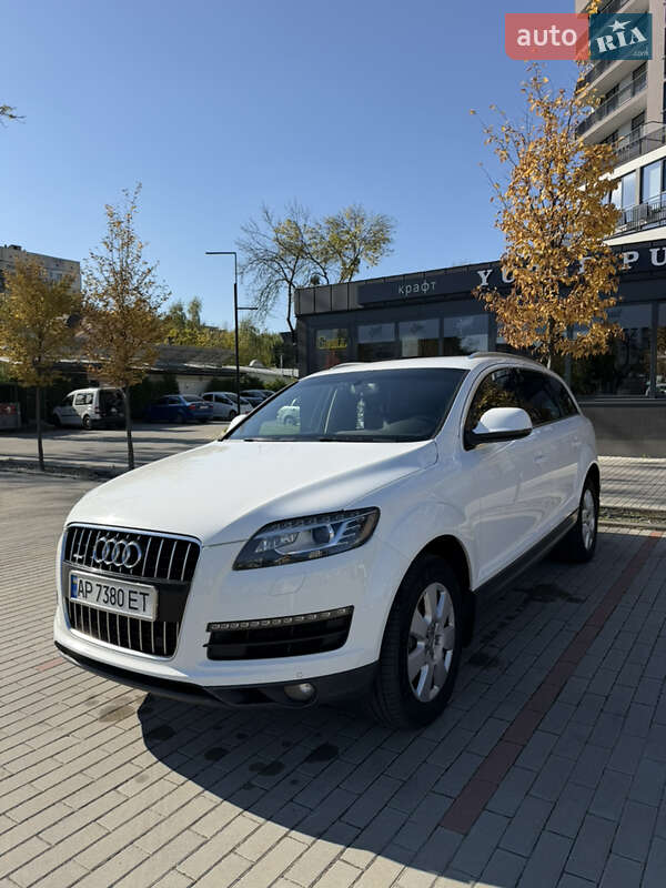 Позашляховик / Кросовер Audi Q7 2011 в Ужгороді