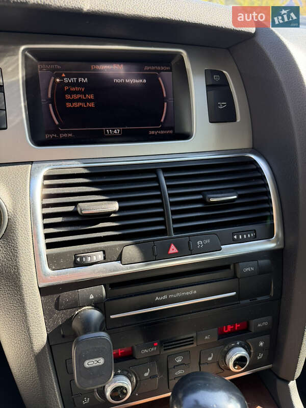 Позашляховик / Кросовер Audi Q7 2011 в Ужгороді