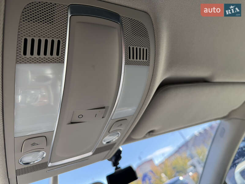 Позашляховик / Кросовер Audi Q7 2011 в Ужгороді