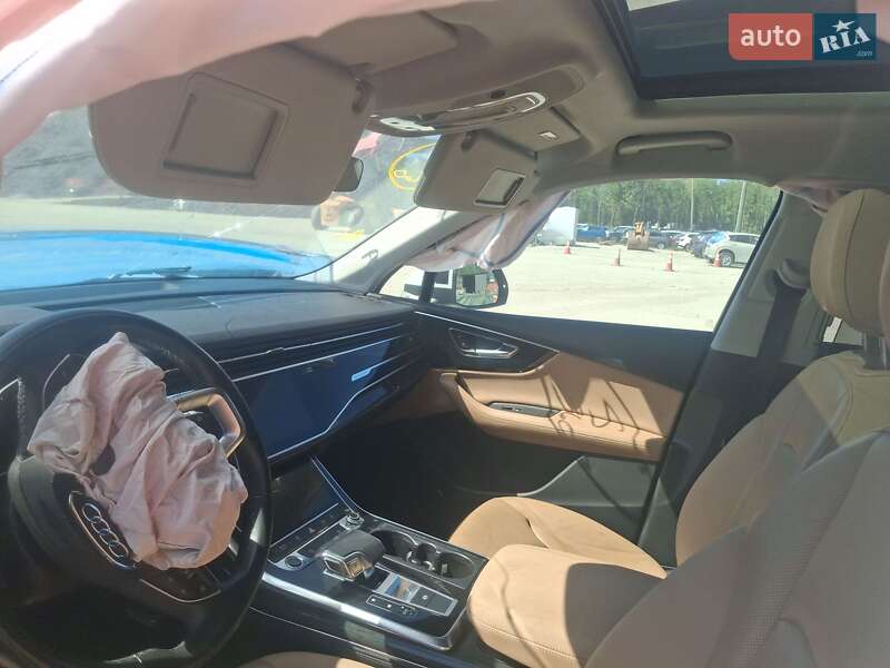 Позашляховик / Кросовер Audi Q7 2021 в Львові