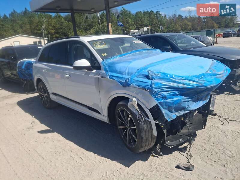 Позашляховик / Кросовер Audi Q7 2021 в Львові
