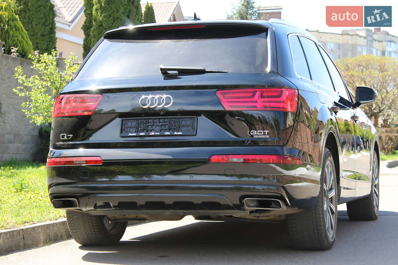 Внедорожник / Кроссовер Audi Q7 2018 в Ровно