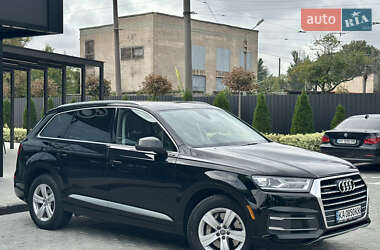 Позашляховик / Кросовер Audi Q7 2017 в 