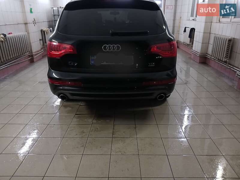 Позашляховик / Кросовер Audi Q7 2011 в Житомирі