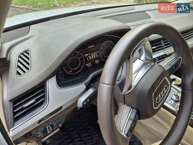 Внедорожник / Кроссовер Audi Q7 2017 в Черкассах