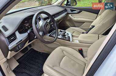 Внедорожник / Кроссовер Audi Q7 2017 в 
