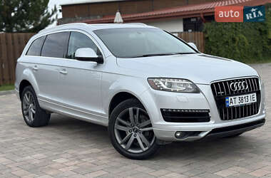 Позашляховик / Кросовер Audi Q7 2011 в 