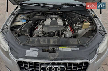 Позашляховик / Кросовер Audi Q7 2011 в 