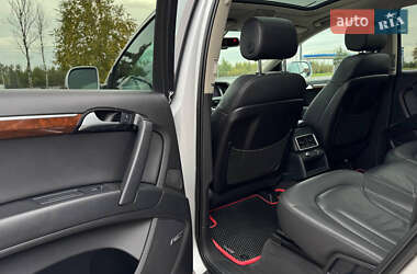 Позашляховик / Кросовер Audi Q7 2011 в 