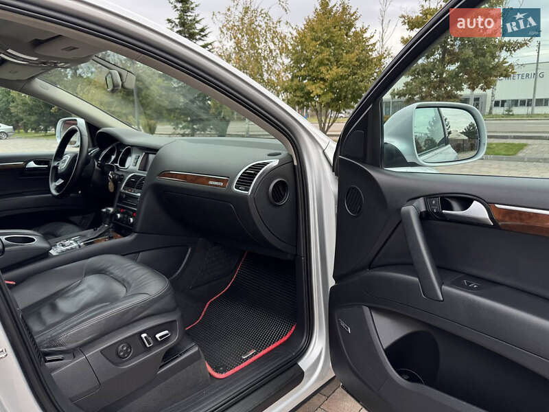 Позашляховик / Кросовер Audi Q7 2011 в Івано-Франківську