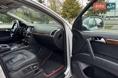 Позашляховик / Кросовер Audi Q7 2011 в 