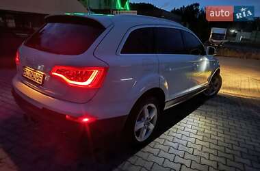 Позашляховик / Кросовер Audi Q7 2012 в 