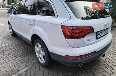 Позашляховик / Кросовер Audi Q7 2012 в 