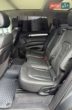 Позашляховик / Кросовер Audi Q7 2008 в 