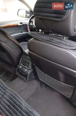 Внедорожник / Кроссовер Audi Q7 2015 в 