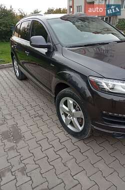 Внедорожник / Кроссовер Audi Q7 2015 в 