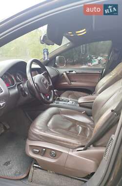 Позашляховик / Кросовер Audi Q7 2006 в 