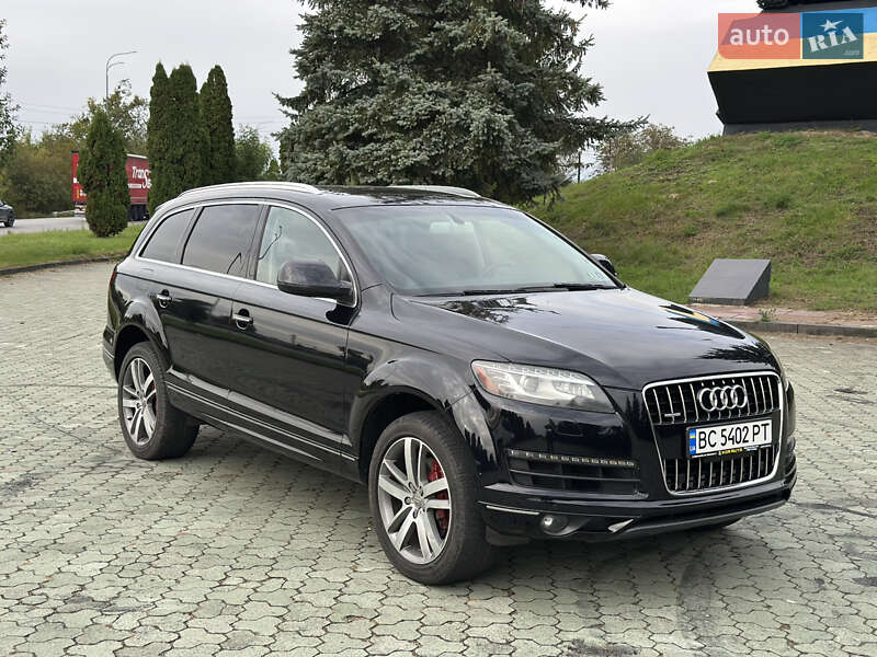 Позашляховик / Кросовер Audi Q7 2012 в 