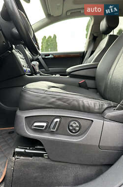 Позашляховик / Кросовер Audi Q7 2012 в 