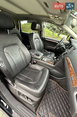 Позашляховик / Кросовер Audi Q7 2012 в 