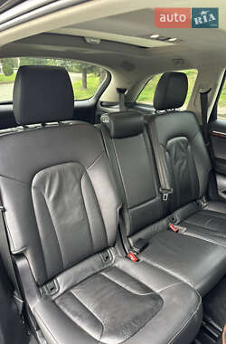Позашляховик / Кросовер Audi Q7 2012 в 