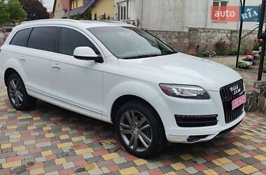 Позашляховик / Кросовер Audi Q7 2015 в 