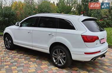 Позашляховик / Кросовер Audi Q7 2015 в 