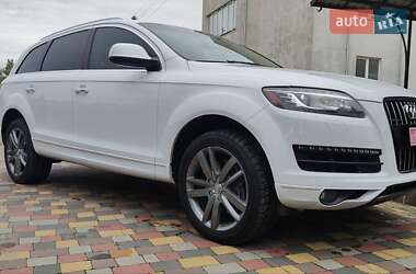 Позашляховик / Кросовер Audi Q7 2015 в 