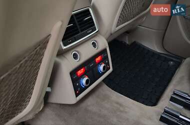 Позашляховик / Кросовер Audi Q7 2015 в 