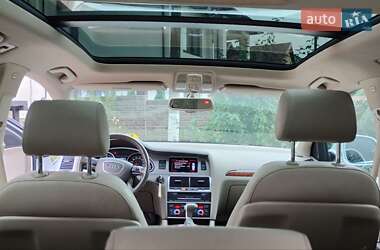 Позашляховик / Кросовер Audi Q7 2015 в 