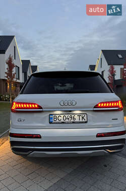 Внедорожник / Кроссовер Audi Q7 2022 в 