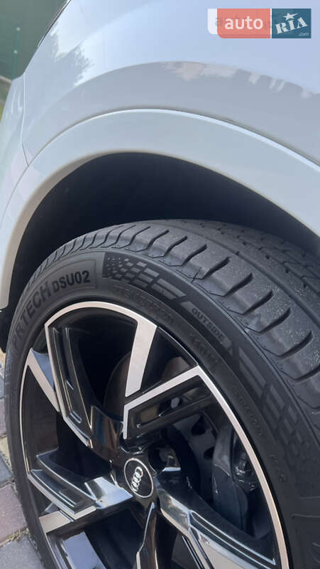 Внедорожник / Кроссовер Audi Q7 2019 в Мукачево