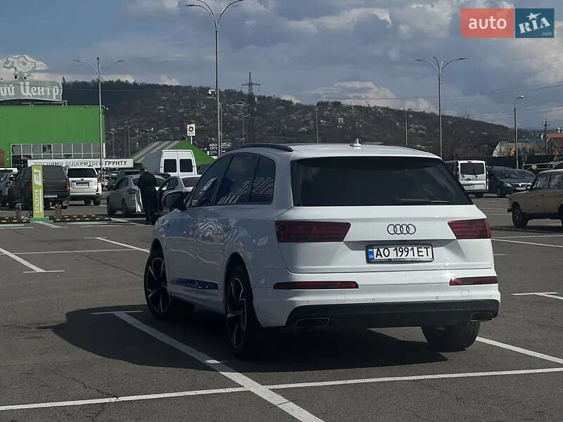 Внедорожник / Кроссовер Audi Q7 2019 в Мукачево
