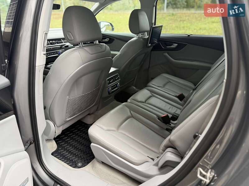 Позашляховик / Кросовер Audi Q7 2016 в Києві фото 17 Позашляховик / Кросовер Audi Q7 2016 в Києві