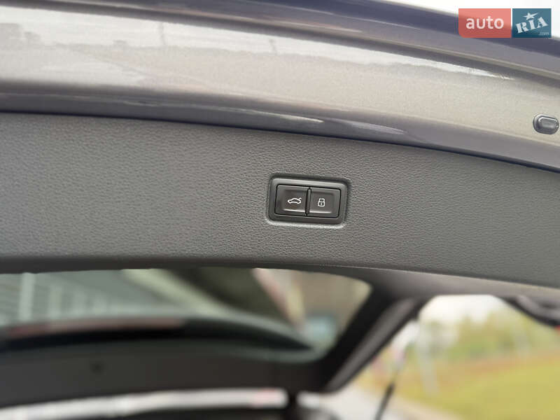 Позашляховик / Кросовер Audi Q7 2016 в Києві фото 24 Позашляховик / Кросовер Audi Q7 2016 в Києві