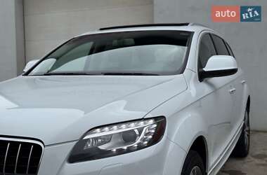 Позашляховик / Кросовер Audi Q7 2015 в 