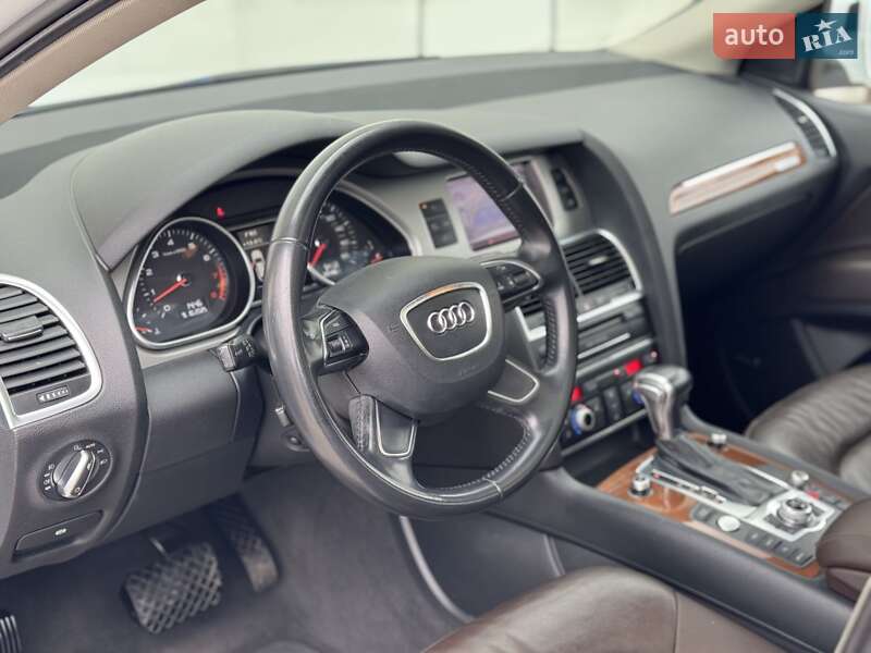 Внедорожник / Кроссовер Audi Q7 2015 в Сарнах