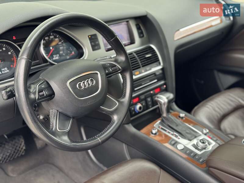 Внедорожник / Кроссовер Audi Q7 2015 в Сарнах