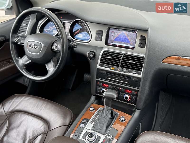 Внедорожник / Кроссовер Audi Q7 2015 в Сарнах