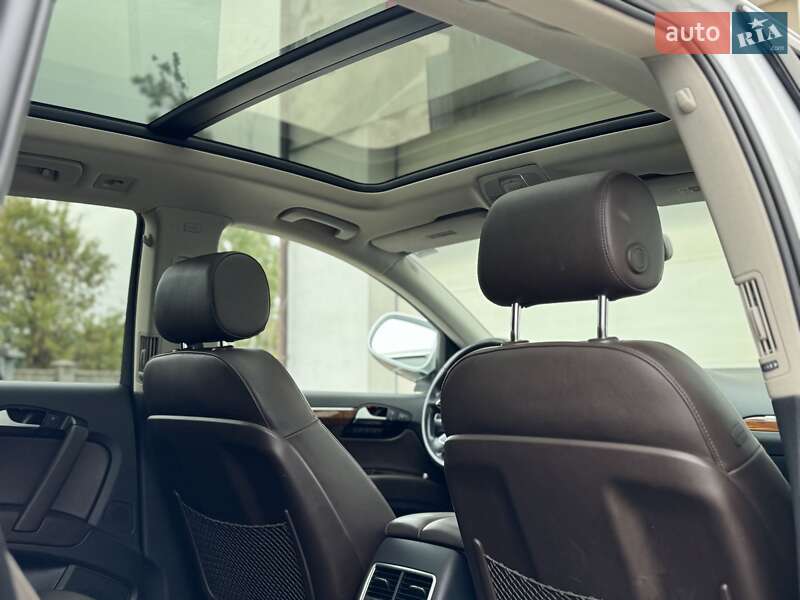 Внедорожник / Кроссовер Audi Q7 2015 в Сарнах
