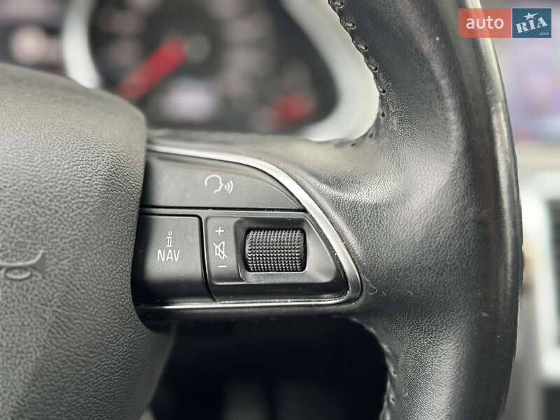 Внедорожник / Кроссовер Audi Q7 2015 в Сарнах