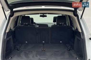 Позашляховик / Кросовер Audi Q7 2015 в 