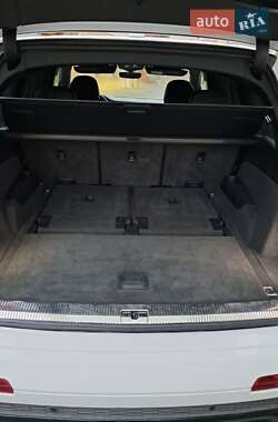Позашляховик / Кросовер Audi Q7 2020 в 