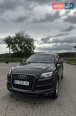 Позашляховик / Кросовер Audi Q7 2013 в 