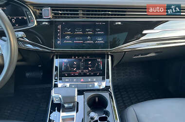Позашляховик / Кросовер Audi Q7 2020 в 