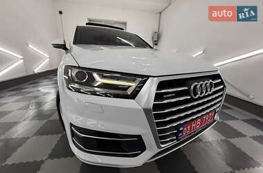 Внедорожник / Кроссовер Audi Q7 2018 в 