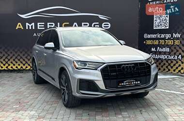 Позашляховик / Кросовер Audi Q7 2020 в 