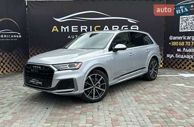 Позашляховик / Кросовер Audi Q7 2020 в 